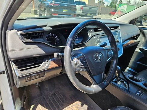 Used 2015 Toyota Avalon XLE Touring FWD image 9