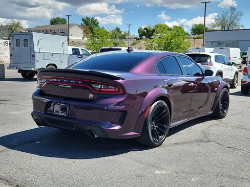 Used 2020 Dodge Charger Scat Pack RWD image 4