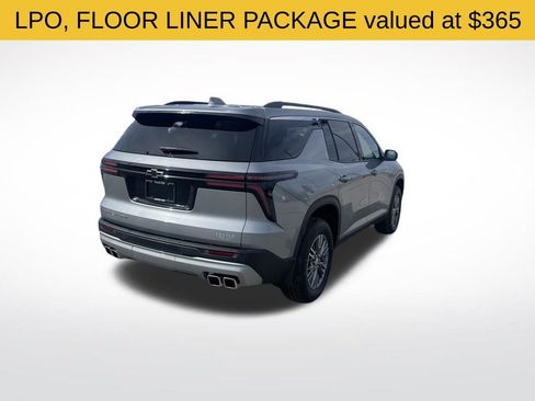 Used 2025 Chevrolet Traverse LT w/ LPO, Floor Liner Package image 5