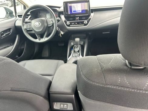 Used 2025 Toyota Corolla LE FWD image 25