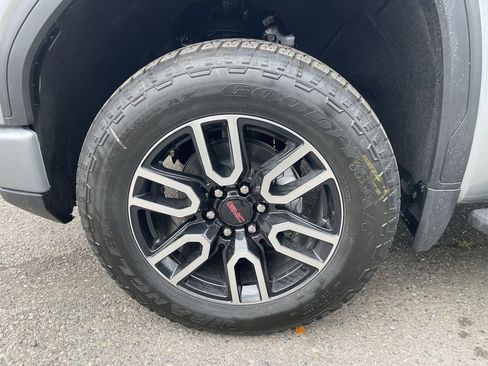 New 2026 GMC Sierra 1500 AT4 w/ AT4 Premium Package AWD/4WD image 34