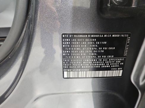 Certified 2024 Volkswagen Tiguan SE w/ Panoramic Sunroof Package image 33