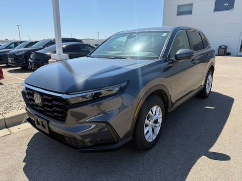Used 2025 Honda CR-V LX image 3