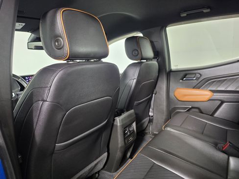 Used 2023 GMC Canyon AT4 w/ AT4 Premium Package AWD/4WD image 37