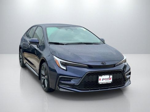Certified 2026 Toyota Corolla SE FWD image 3