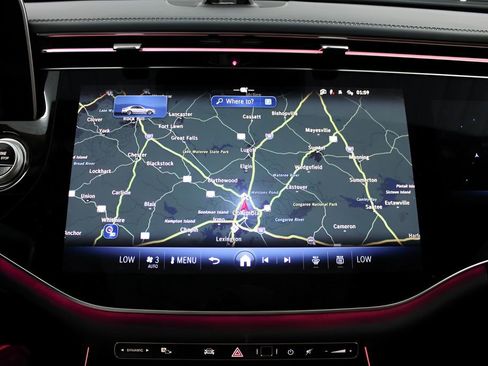 Used 2025 Mercedes-Benz E 450 4MATIC Sedan image 33