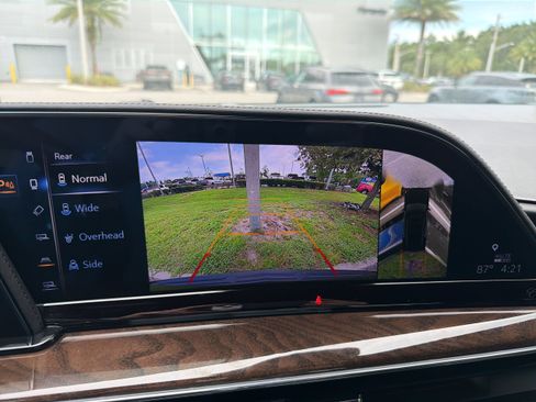 Used 2024 Cadillac Escalade Sport Platinum w/ LPO, Floor Liner Package AWD/4WD image 13
