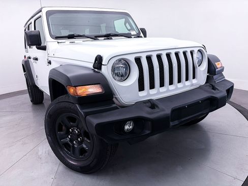 Used 2018 Jeep Wrangler Unlimited Sport AWD/4WD image 6