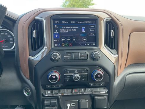 Used 2023 Chevrolet Silverado 2500 High Country w/ Safety Package II image 16