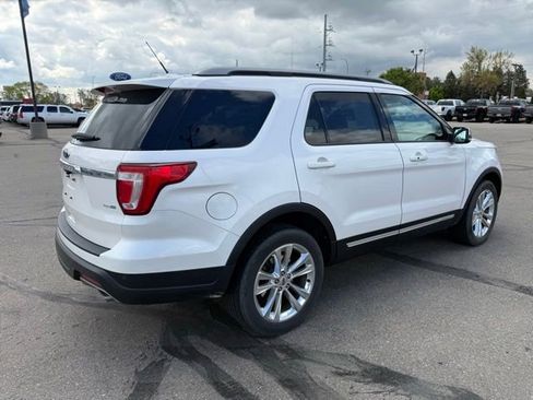 Used 2019 Ford Explorer XLT w/ Equipment Group 202A AWD/4WD image 10