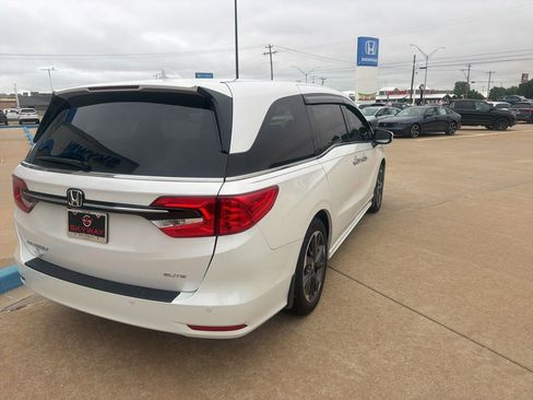 Used 2024 Honda Odyssey Elite image 14