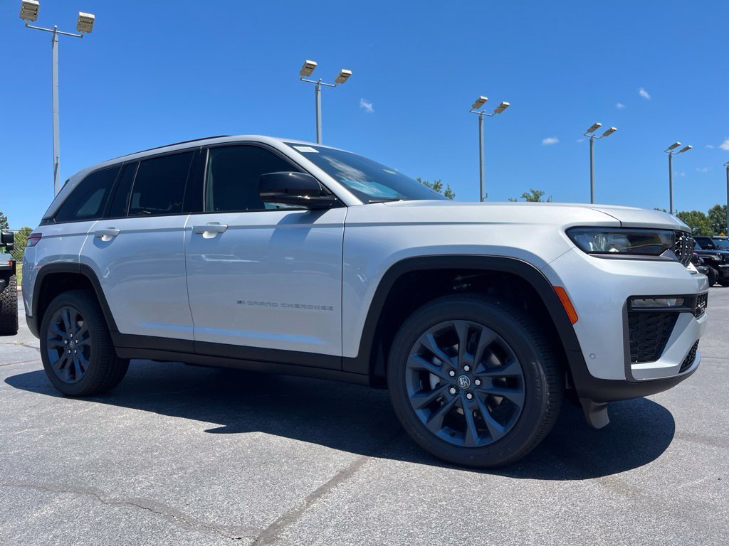 New 2026 Jeep Grand Cherokee Limited AWD/4WD image 39