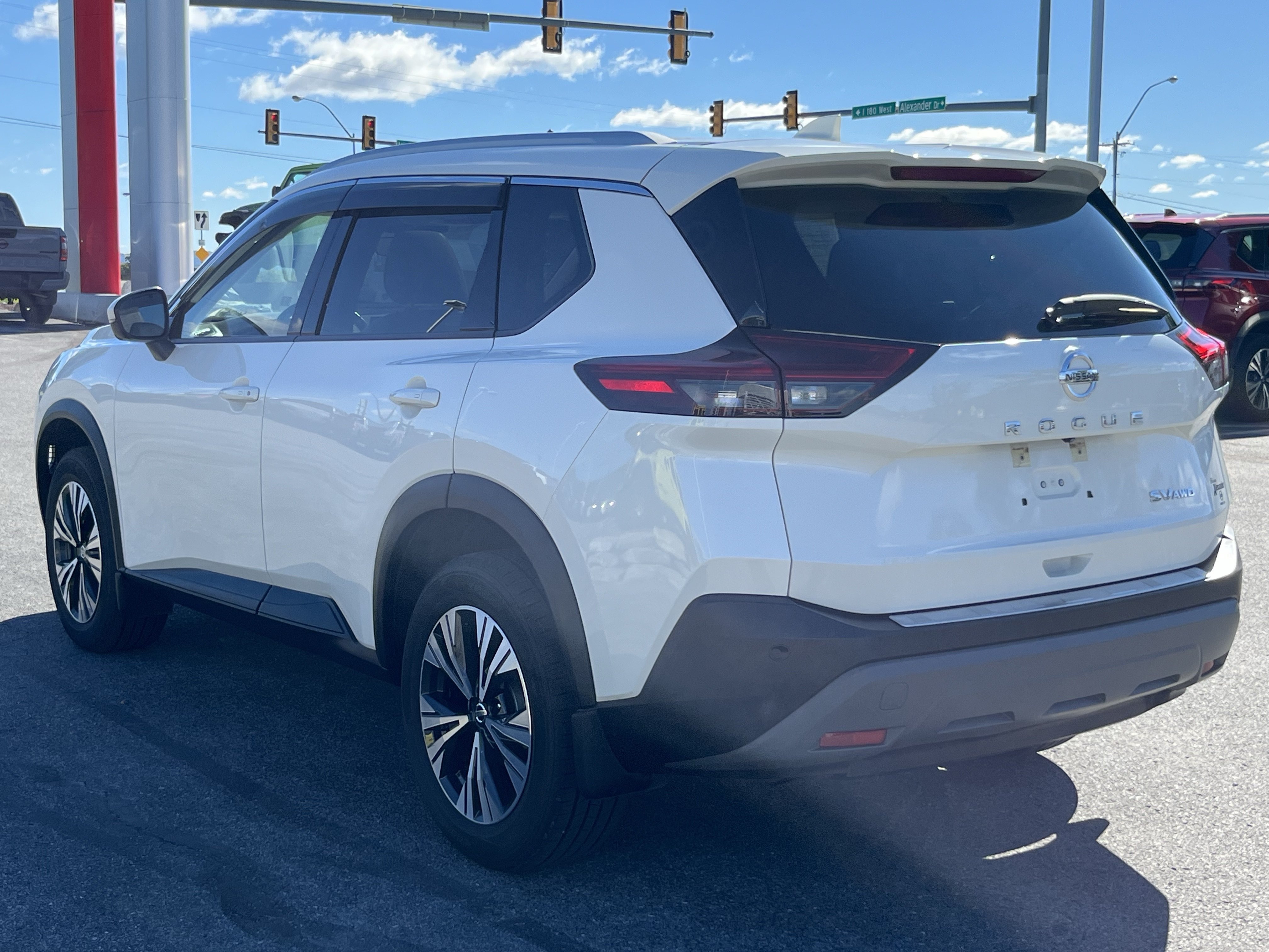 Used 2021 Nissan Rogue SV w/ Premium Package AWD/4WD image 9