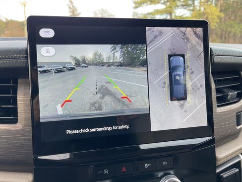 Certified 2024 Ford Expedition Limited image 11