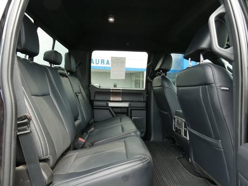 Used 2022 Ford F250 Lariat w/ Black Appearance Package AWD/4WD image 15