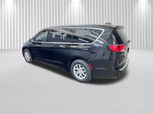 New 2026 Chrysler Voyager LX image 7