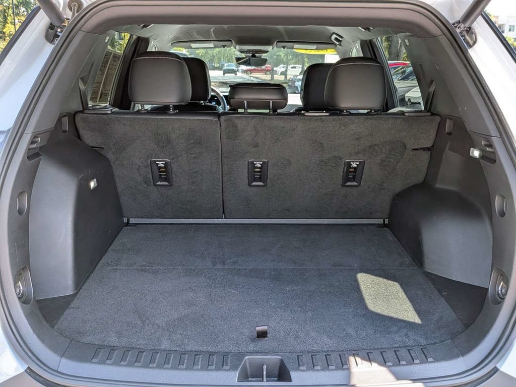 Used 2025 Chevrolet Equinox LT FWD image 14