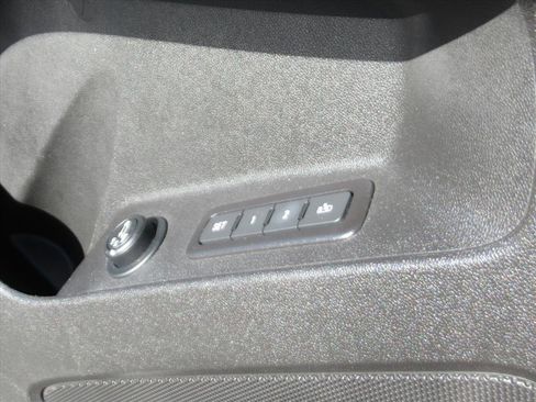 Used 2019 Chevrolet Equinox Premier image 26