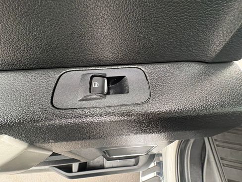 Used 2016 Ford F150 Lariat image 28