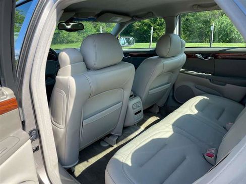 Used 2003 Cadillac De Ville w/ Comfort & Convenience Package FWD image 81