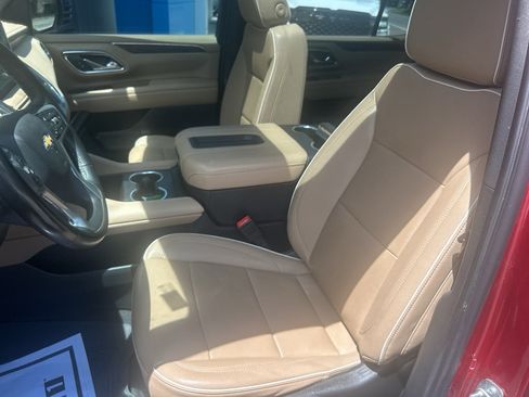 Used 2024 Chevrolet Tahoe Premier w/ Premium Package AWD/4WD image 17