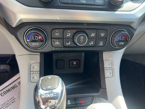 Used 2018 GMC Acadia SLT AWD/4WD image 22