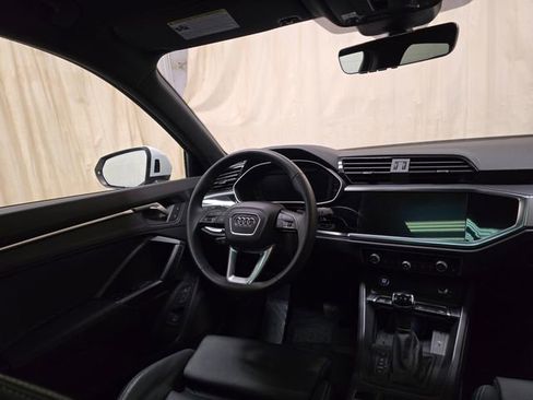 Used 2025 Audi Q3 2.0T Premium w/ Convenience Package image 37