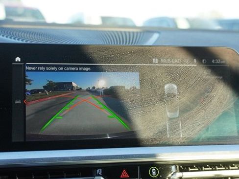 Used 2022 BMW 430i Convertible image 18