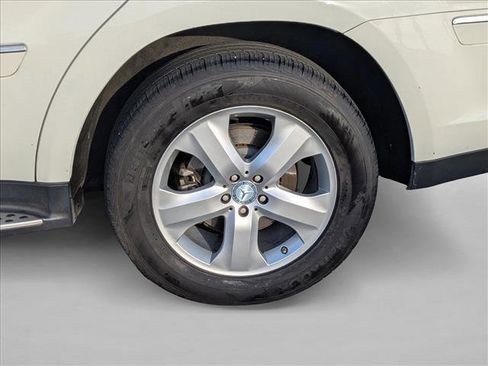 Used 2010 Mercedes-Benz GL 450 4MATIC image 25