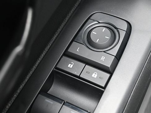 Certified 2025 Toyota Tacoma SR5 image 14