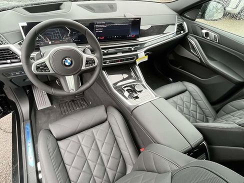 New 2026 BMW X6 xDrive40i w/ Climate Comfort Package image 10