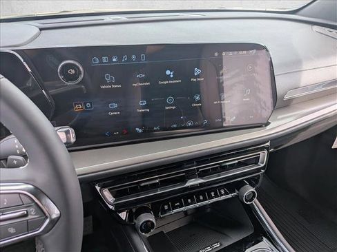 New 2026 Chevrolet Traverse LT w/ Sun and Wheel Package image 12