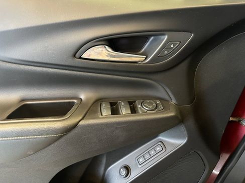 Used 2018 Chevrolet Equinox Premier AWD/4WD image 19