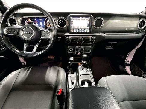 Used 2023 Jeep Wrangler Sahara w/ Cold Weather Group image 18