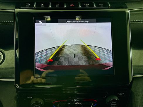 Used 2023 Jeep Grand Cherokee L Laredo image 22