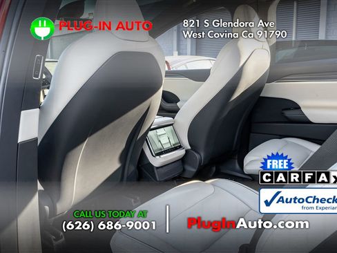 Used 2023 Tesla Model X Plaid image 3