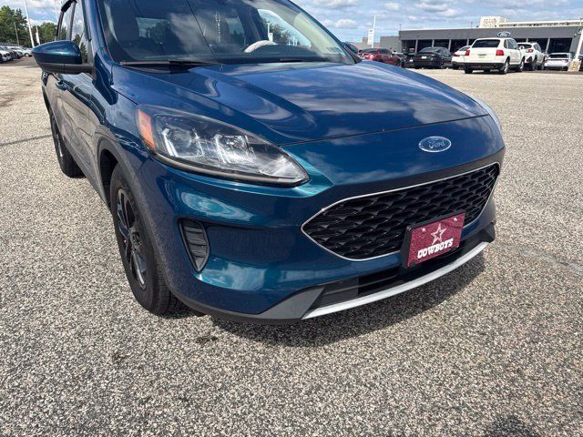 Used 2020 Ford Escape SE FWD image 11
