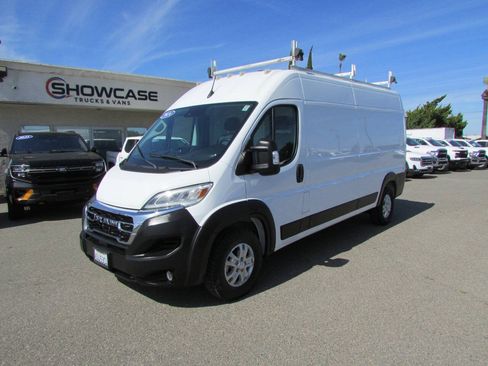 Used 2024 RAM ProMaster 2500 w/ Quick Order Package 22G SLT FWD image 4