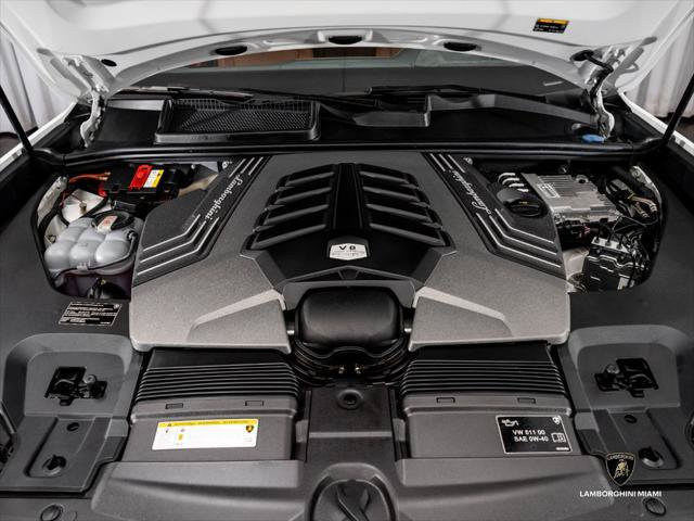 Used 2022 Lamborghini Urus AWD/4WD image 4