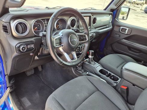 Used 2018 Jeep Wrangler Unlimited Sahara w/ Dual Top Group image 23