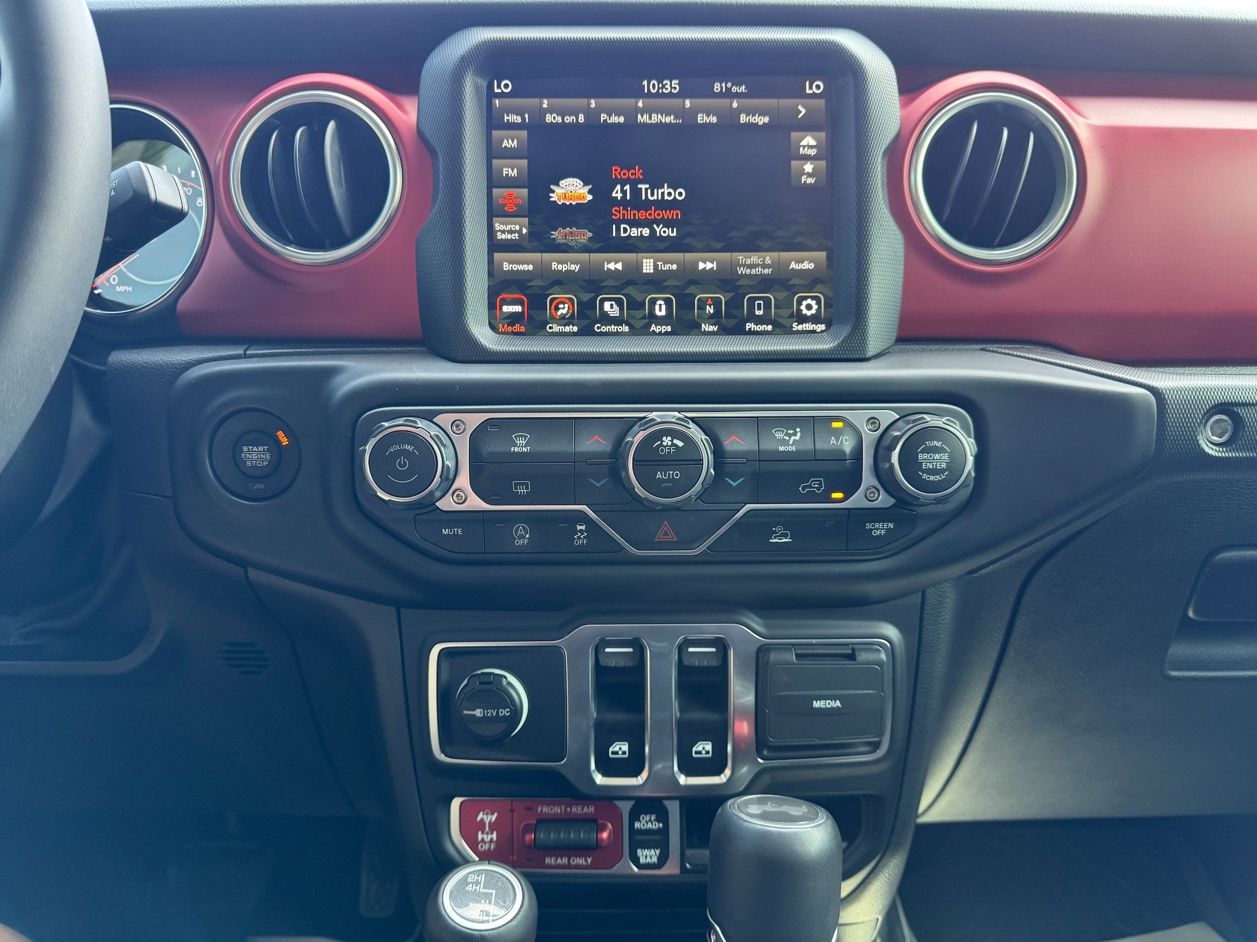 Used 2023 Jeep Wrangler Rubicon AWD/4WD image 18