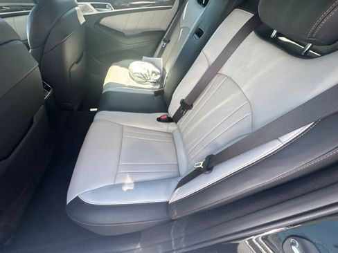 Used 2018 Genesis G80 3.3T Sport RWD image 8