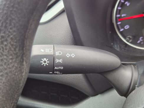 Used 2022 Toyota RAV4 XLE AWD/4WD image 19