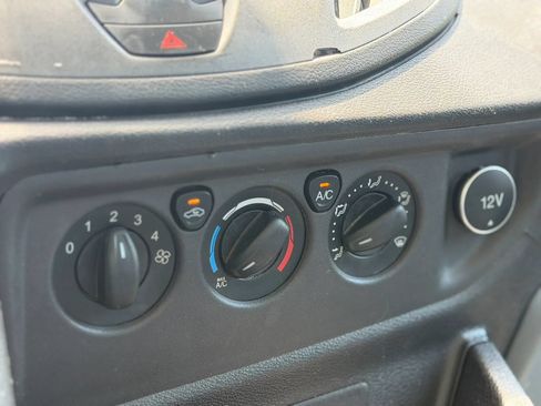 Used 2019 Ford Transit 150 148 Medium Roof RWD image 26