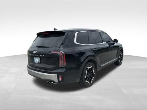 Certified 2023 Kia Telluride EX w/ EX Captain's Chair Package FWD image 3