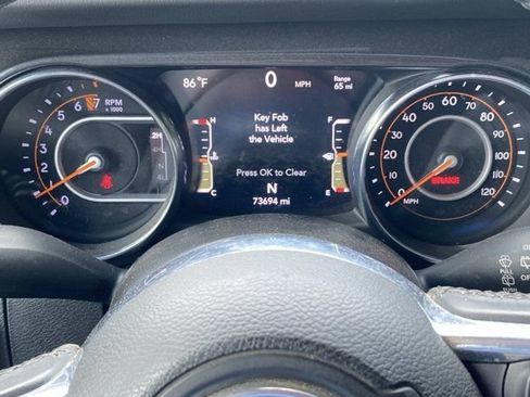 Used 2021 Jeep Wrangler Unlimited Sahara AWD/4WD image 19