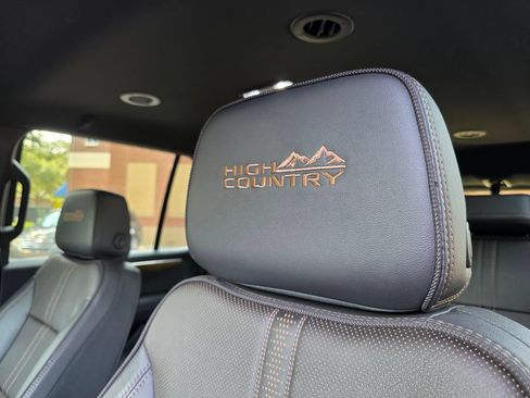 Used 2026 Chevrolet Tahoe High Country AWD/4WD image 13