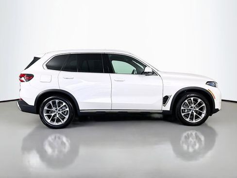 Used 2025 BMW X5 xDrive40i w/ Climate Comfort Package AWD/4WD image 8