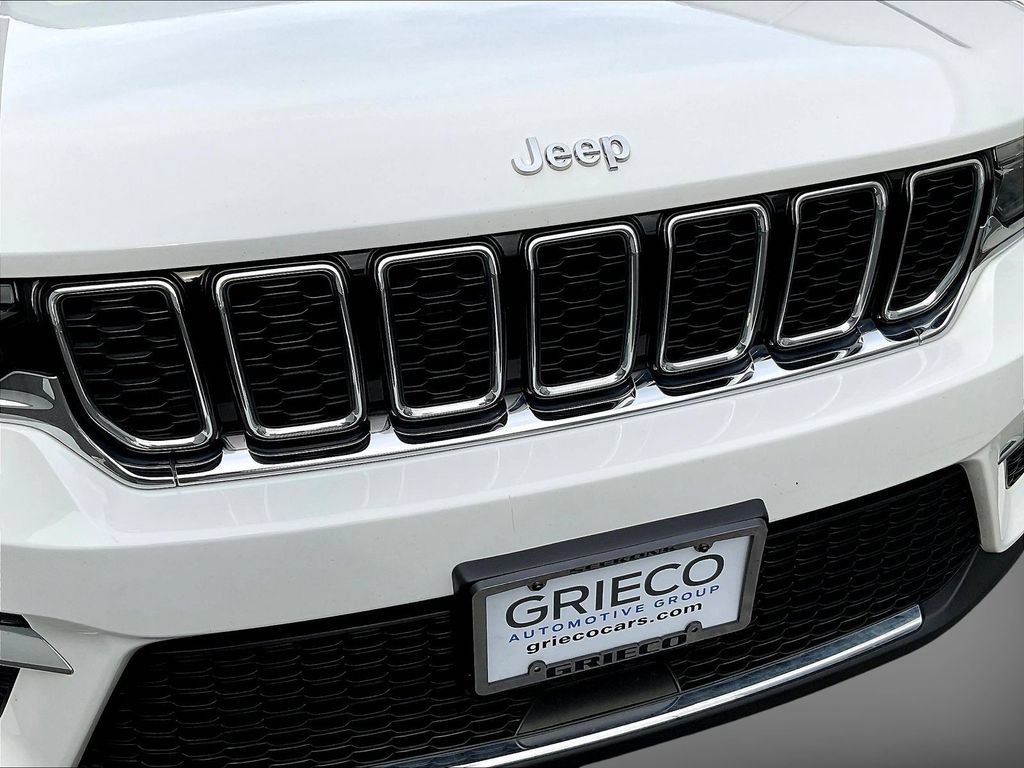 Used 2023 Jeep Grand Cherokee Limited AWD/4WD image 33