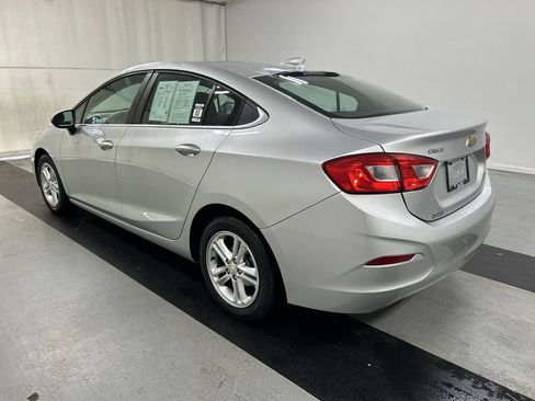 Used 2017 Chevrolet Cruze LT FWD image 7